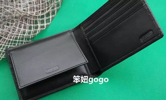 钱包大概多重,女生包里都放什么呀，大概多重